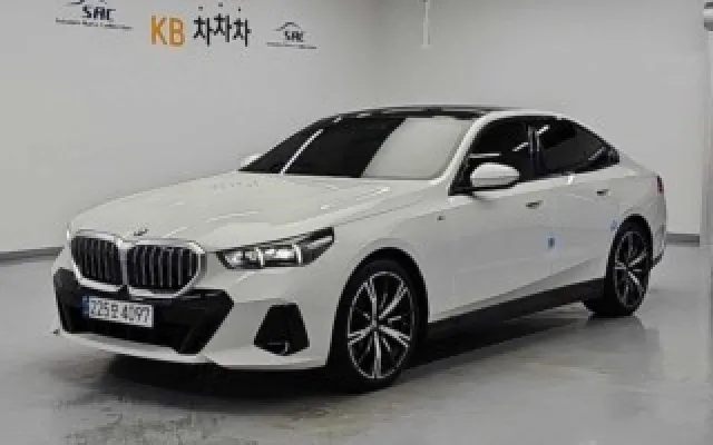 인천중고차매입사이트 5시리즈 (G60) 530i xDrive 매물 사진 5 - 2025/04 26,729km