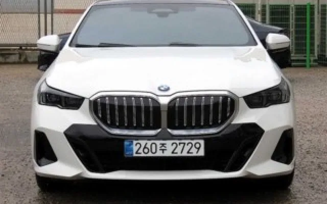 인천중고차매입사이트 5시리즈 (G60) 520i 매물 사진 12 - 2024/08 12,309km